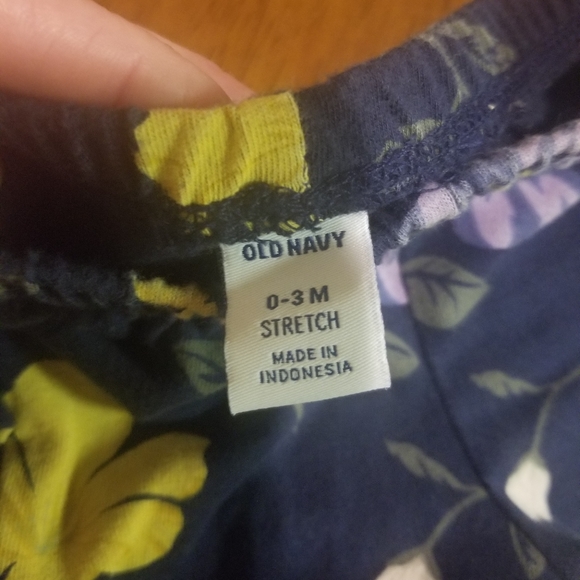 Chambray top & Floral leggings - Picture 7 of 8